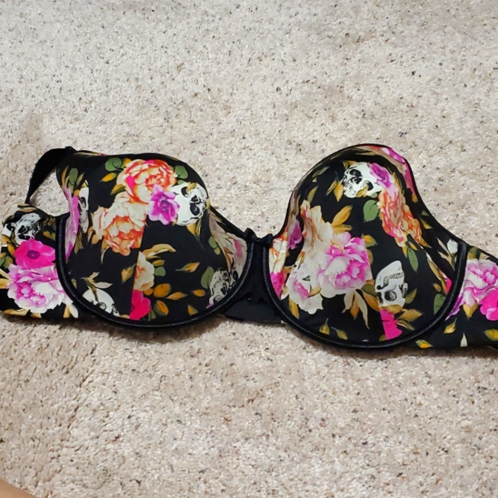 Cute skull bra
